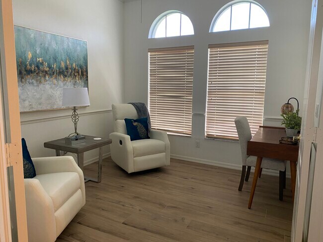 Building Photo - 8900 Lely Island Cir