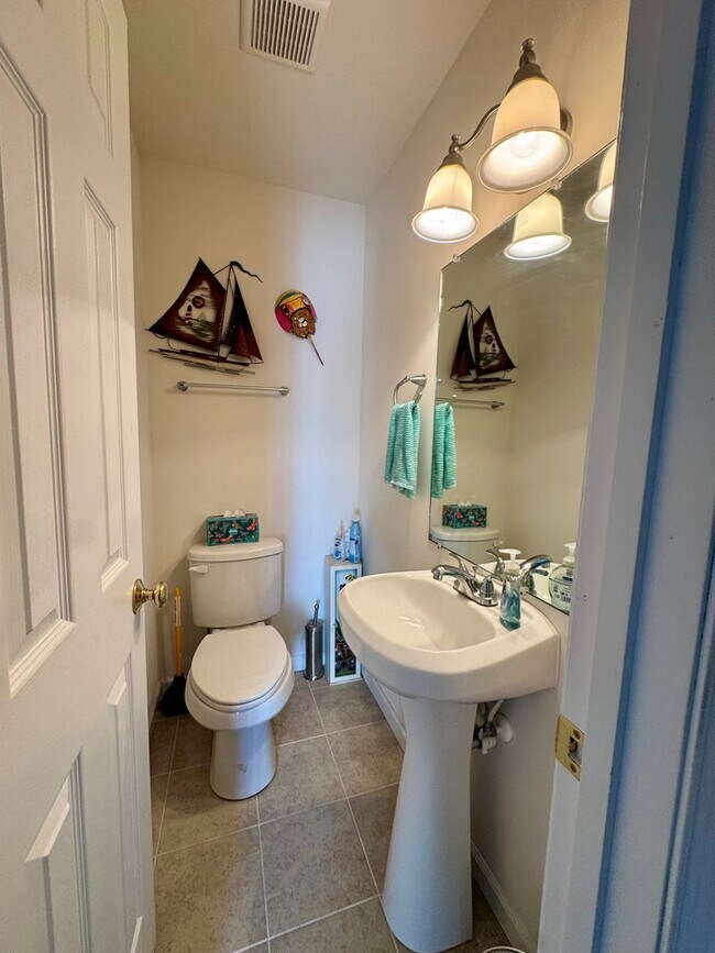 Building Photo - 6386 Waters Edge Dr