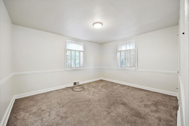 Building Photo - Beautiful 3BD/1BA Cape Cod in Broomall!