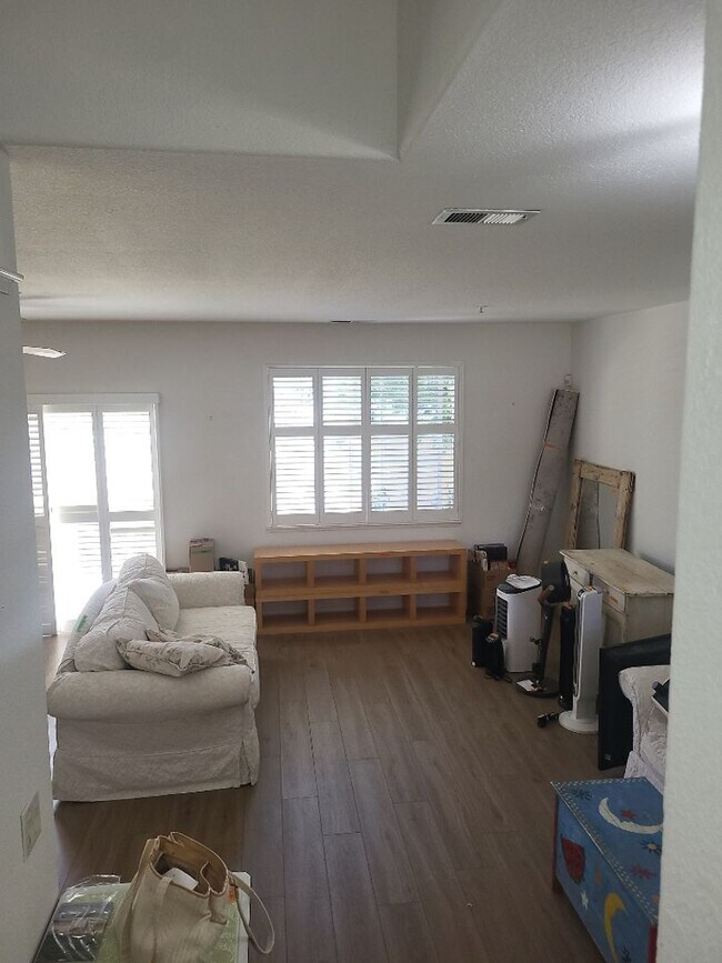 Building Photo - 2222 San Remo Dr