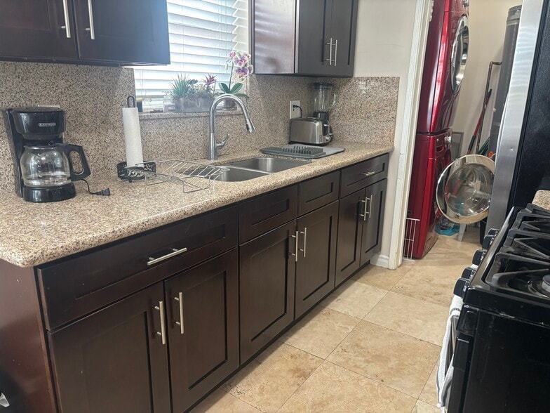 Building Photo - 4238 W Slauson Ave