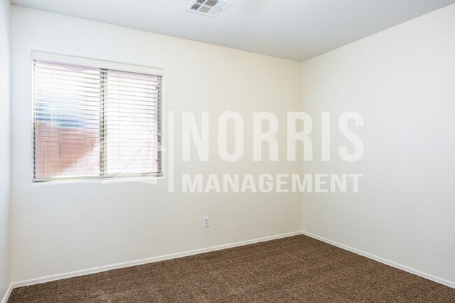 Building Photo - Beautiful Home with a Freshly Updated Pool...