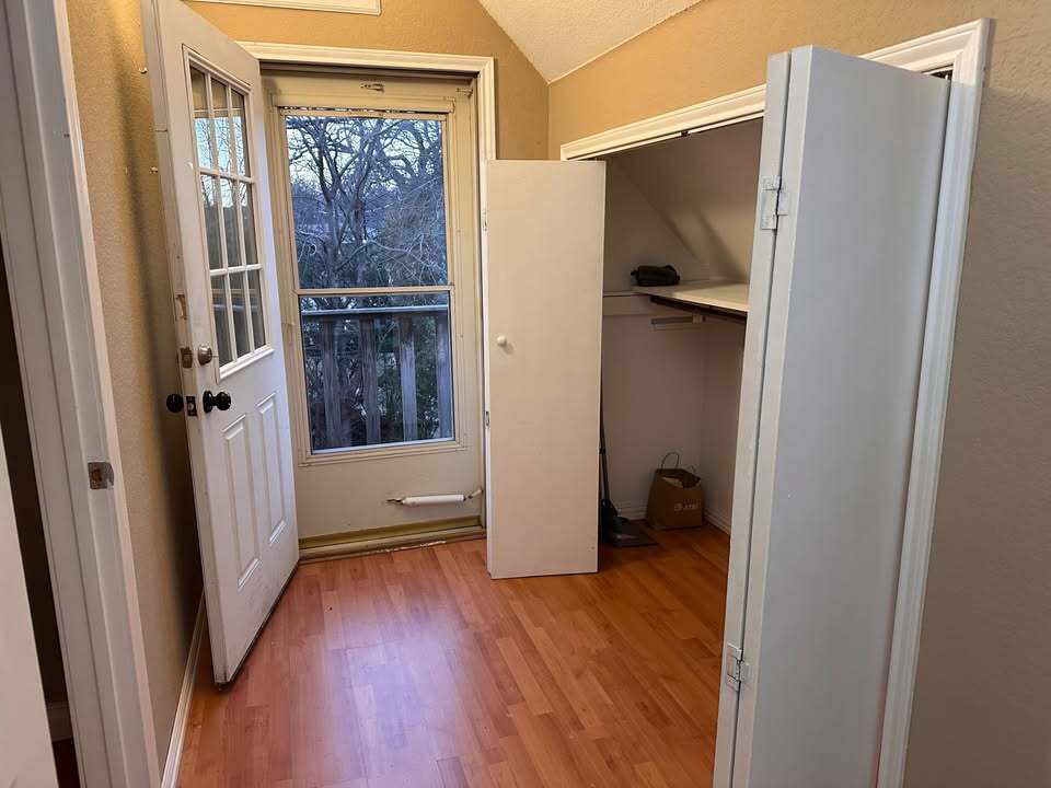 Building Photo - 2312 Carleton Ave