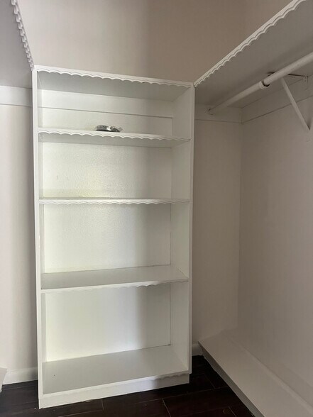 Building Photo - 1900 S Kanner Hwy