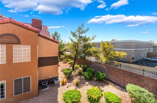 Building Photo - 2200 S Fort Apache Rd