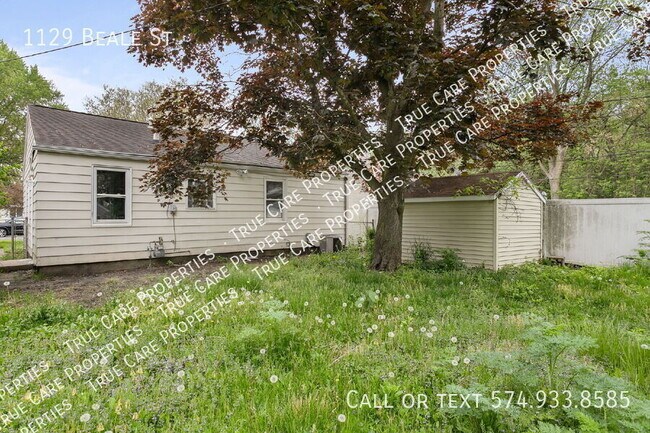 Building Photo - 1129 W Beale St