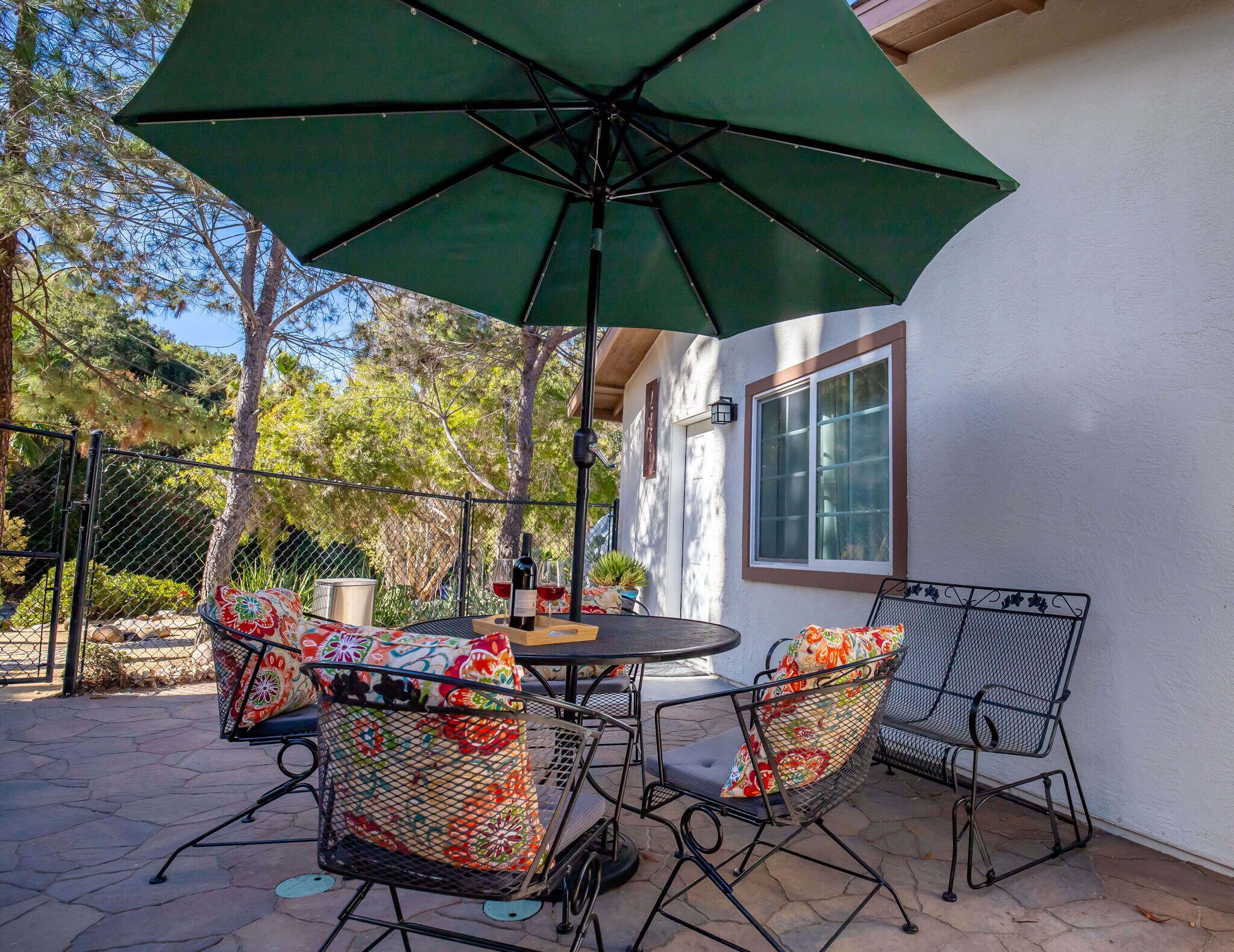 Building Photo - 5553 Yerba Anita Dr
