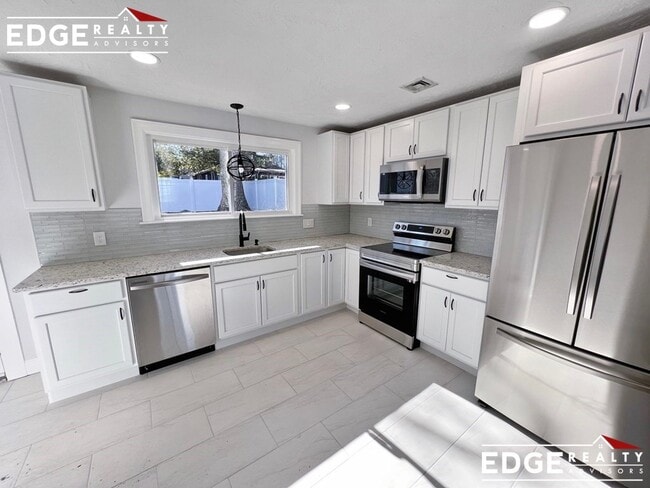 Building Photo - 34 Crawford Rd