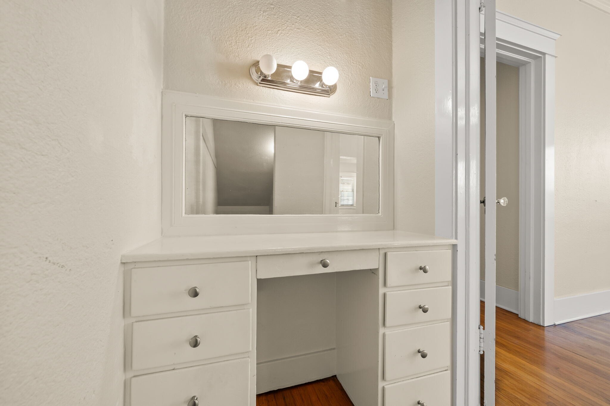 Building Photo - 219 Redondo Ave