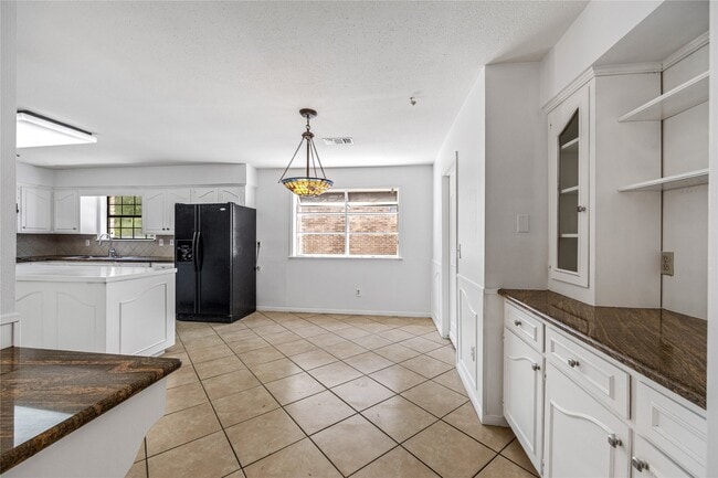 Building Photo - 11906 Pepperdine Ln