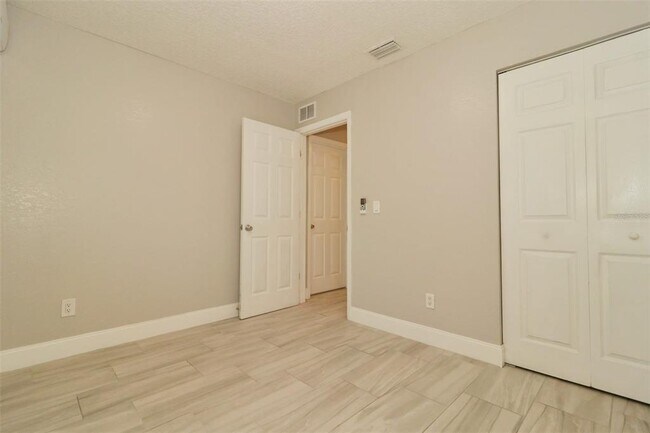 Building Photo - 611 Durango Way