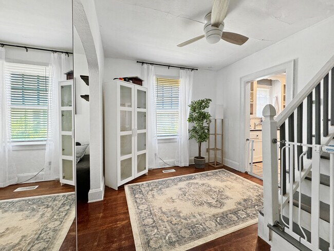 Building Photo - 241 Sandpiper Dr
