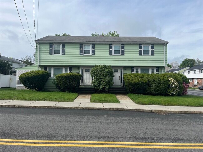 Primary Photo - 170 Warren St