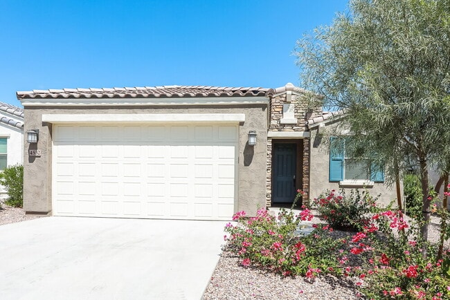 Building Photo - 4532 W Vervain Ave