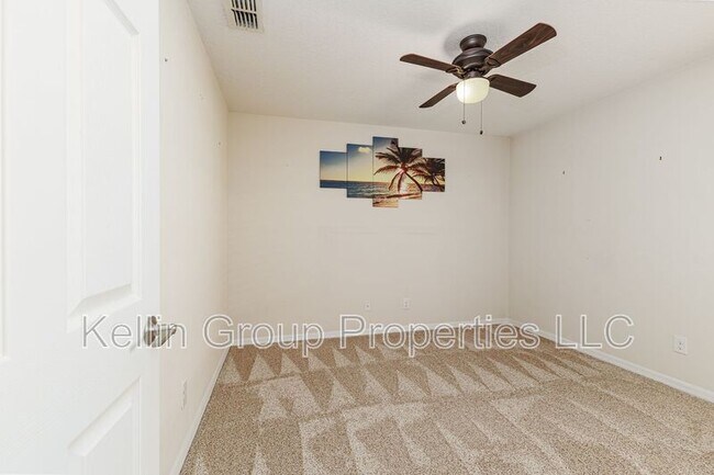 Building Photo - 7233 Wakeview Dr