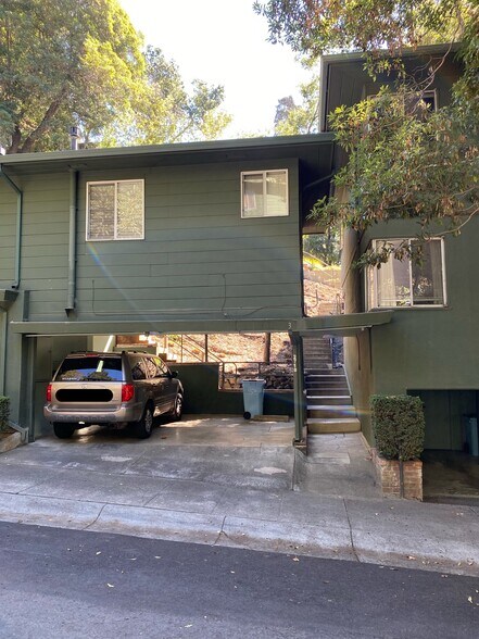 Building Photo - 2710 Le Conte Ave