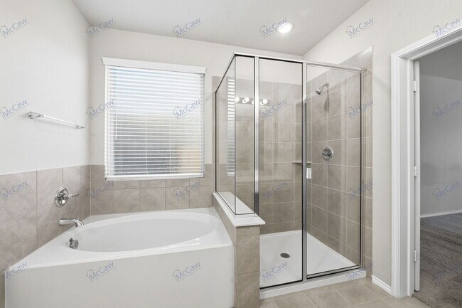 Building Photo - 8005 Gangway Dr