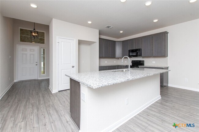 Building Photo - 9806 Kensley Rose Dr