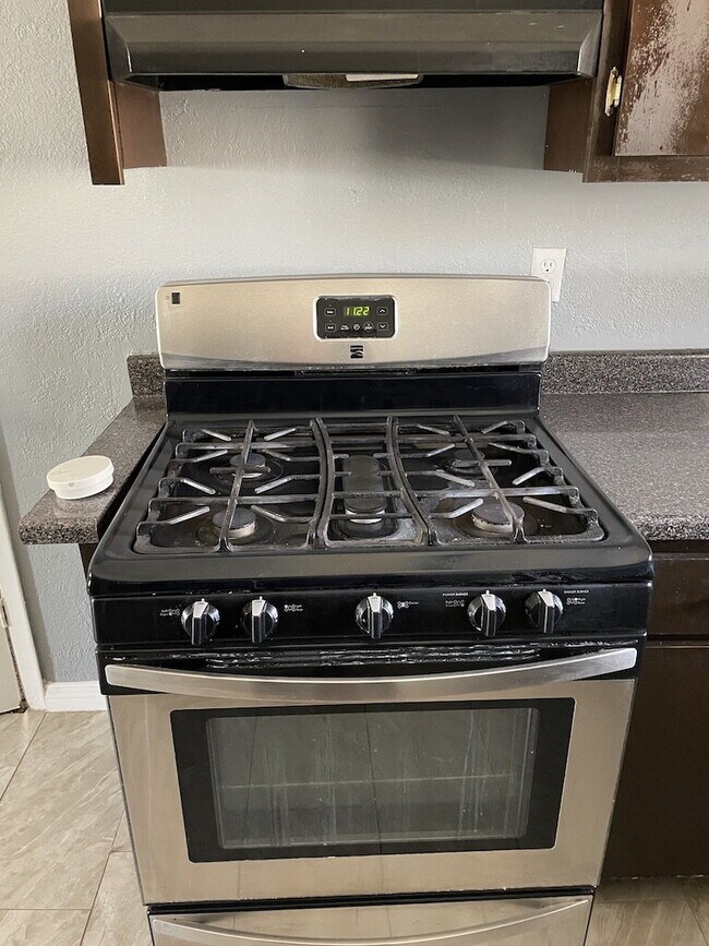 Building Photo - 8137 Staghorn Dr