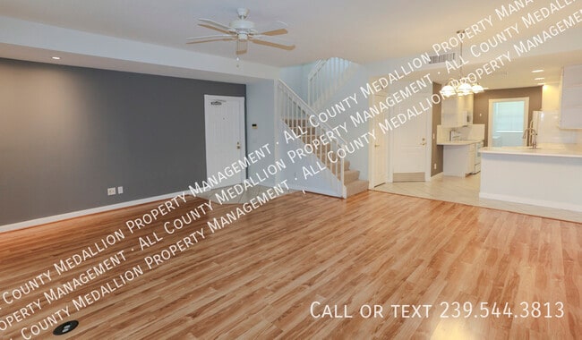 Building Photo - 5823 Cove Cir