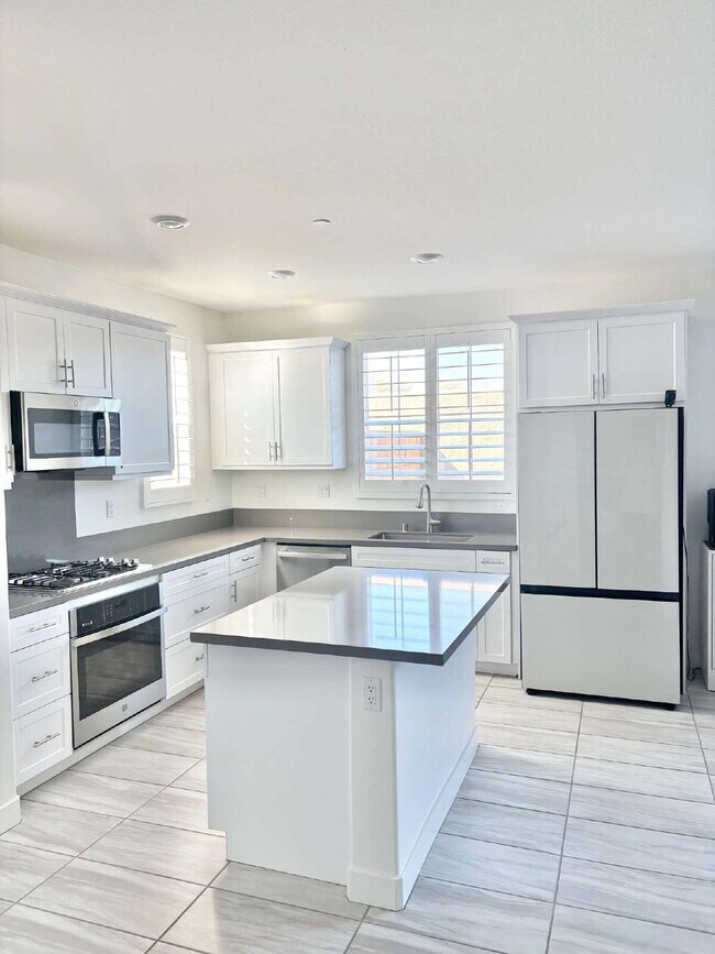 Building Photo - 4 Bedrooms in University Park Available For Rent in January 2026