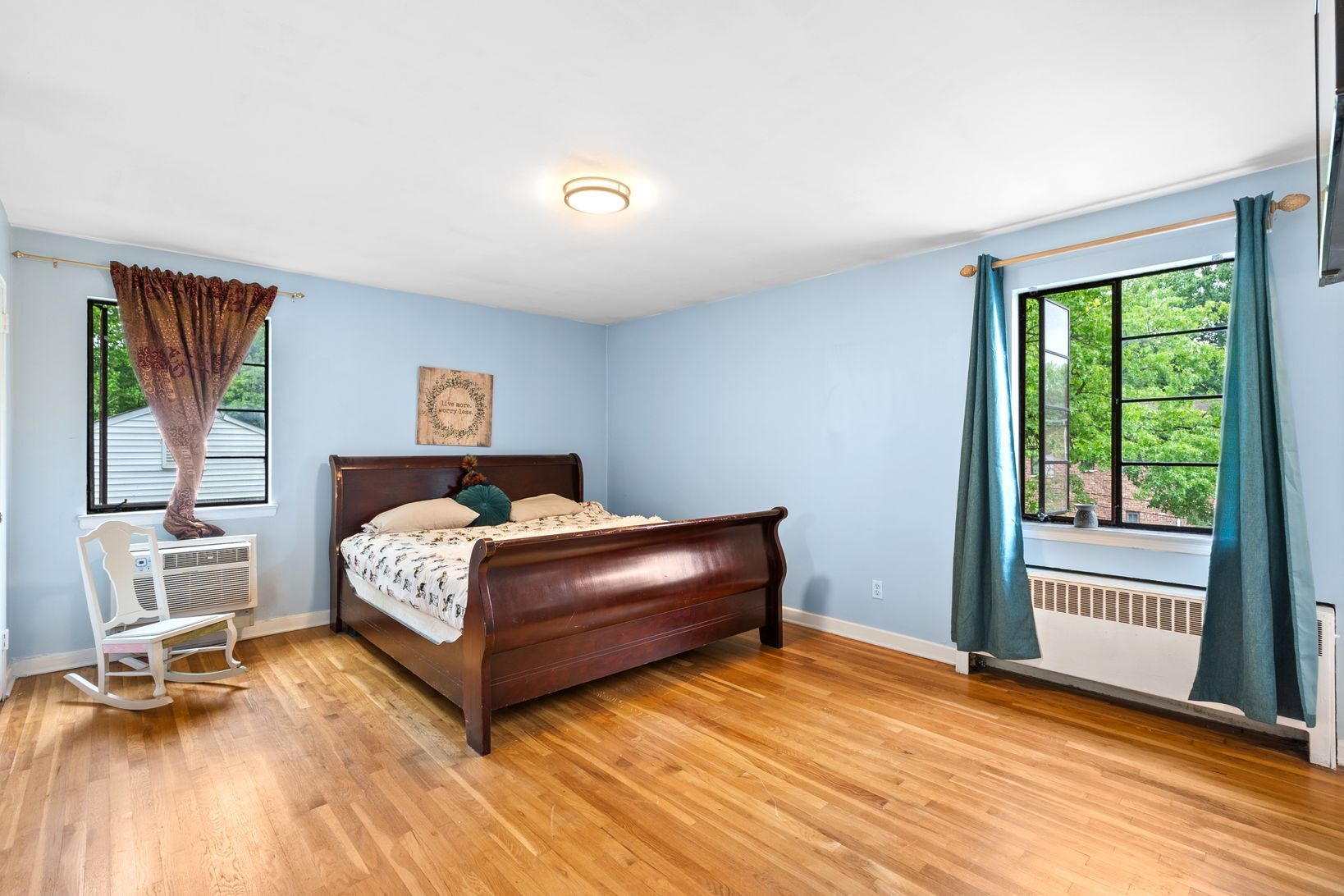 Primary Bedroom - 33B Troy Dr