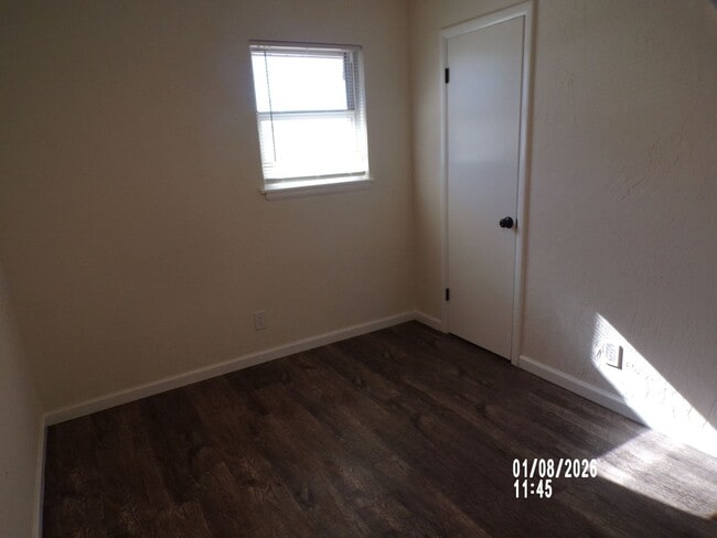 Building Photo - Great re-do