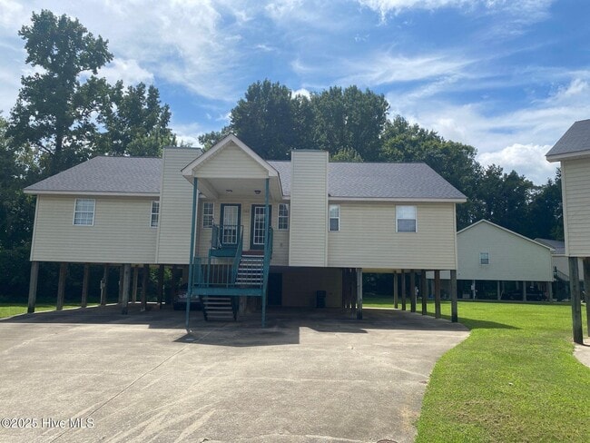 Primary Photo - 102 Derwent Ct