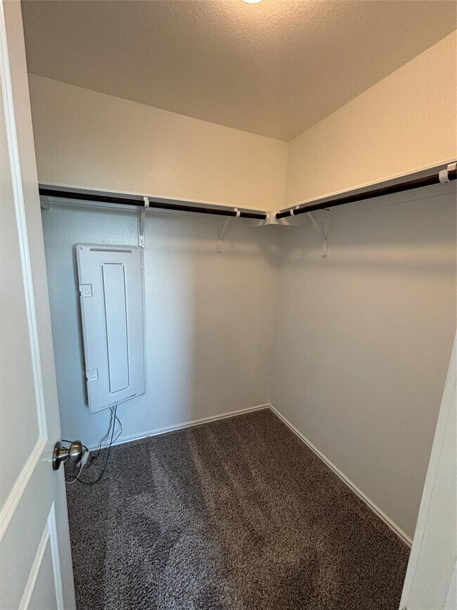 Building Photo - 309 Bronco Billy Dr