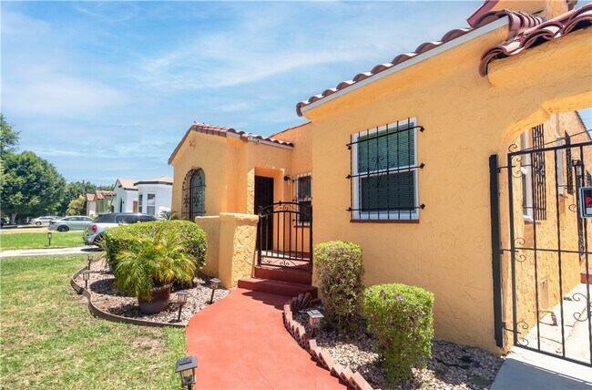 Building Photo - 8930 S Hobart Blvd
