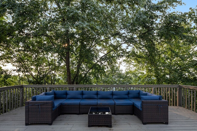 Building Photo - 321 Museum Village Rd