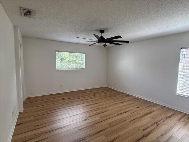 Building Photo - 4413 Riverton Dr