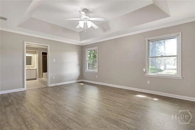 Building Photo - 154 MacKay Dr