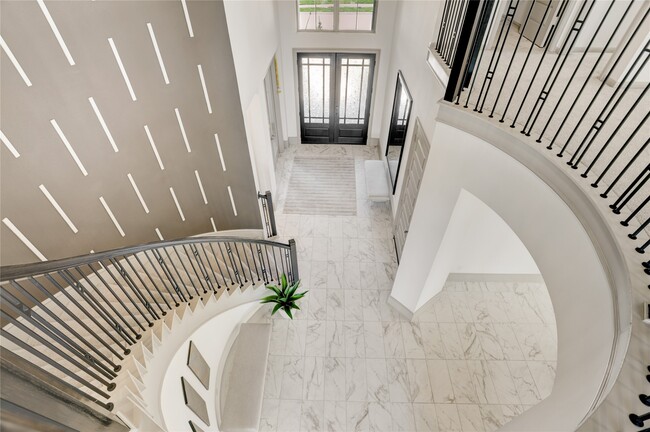 Building Photo - 1922 Pleasant Grove Dr