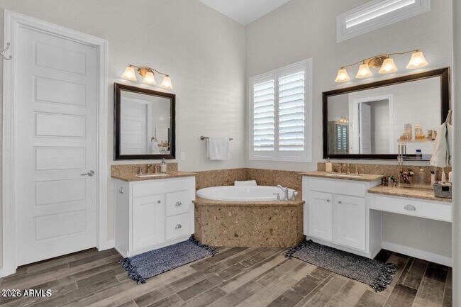 Building Photo - 4449 E Fountain St