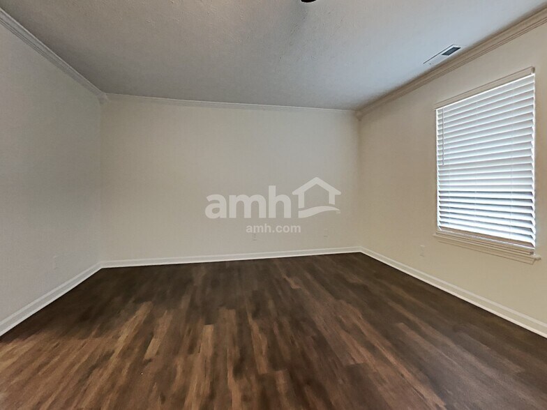 Building Photo - 6581 Daisy Hill Ct