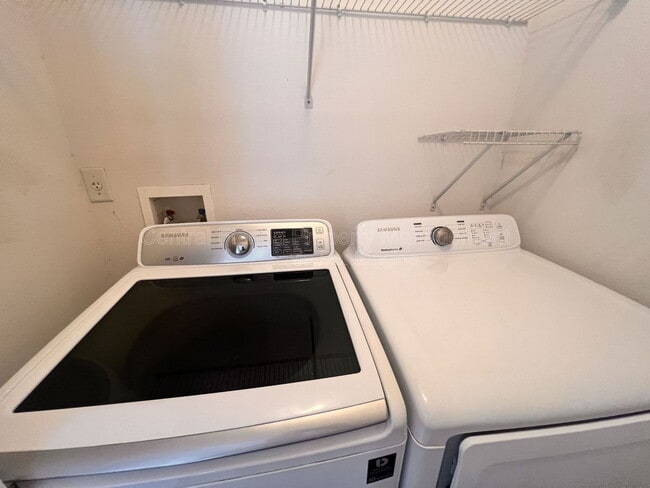 Building Photo - 3930 Lakeside Reserve Ln