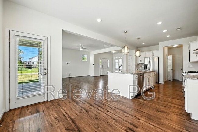 Building Photo - 9893 Honeybee Dr