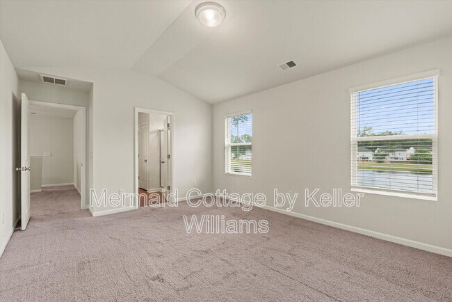 Building Photo - 46 Cedarwood St
