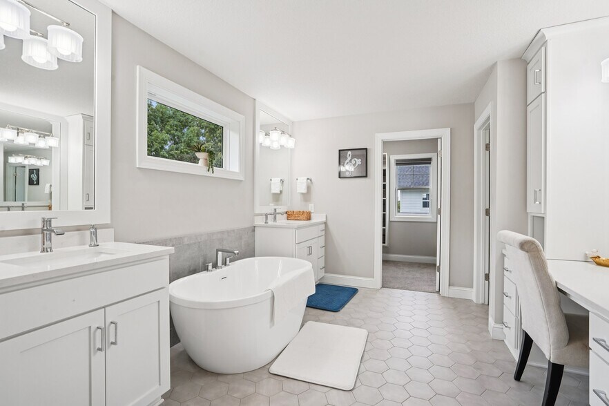Building Photo - 4386 Arbor Dr