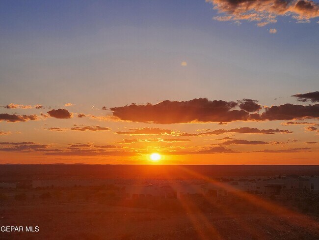 Building Photo - 7381 Black Mesa Dr