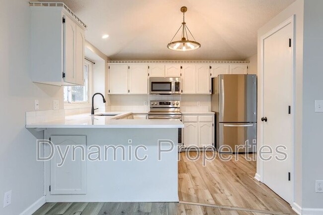 Building Photo - 7926 Primrose Ct