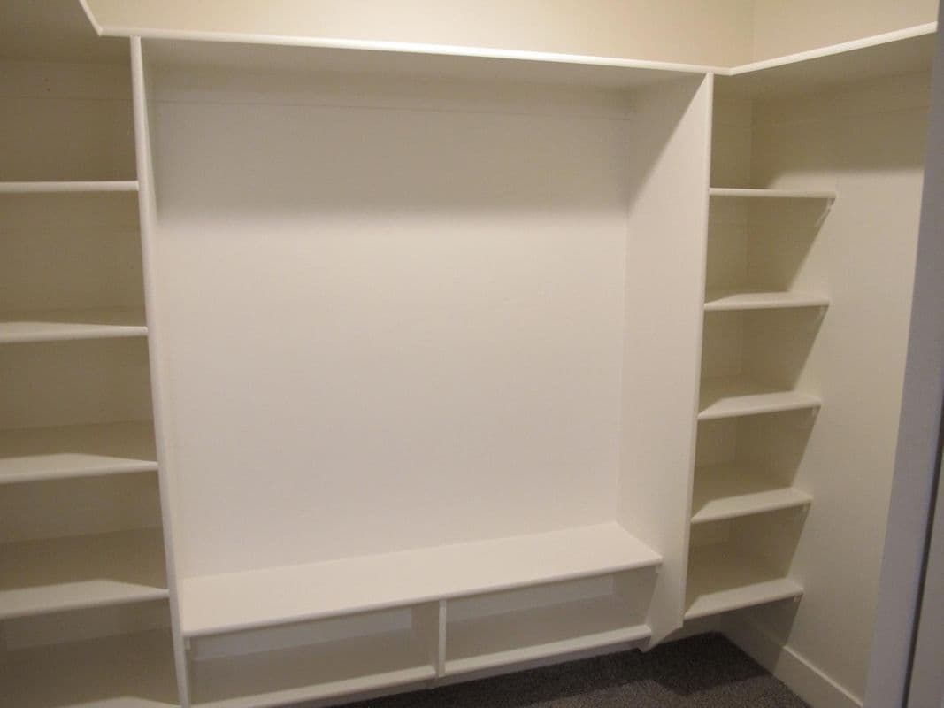 Building Photo - 2037 Bridle Cir