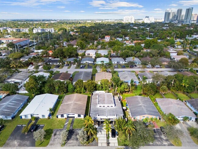 Building Photo - 821 SW 14th St