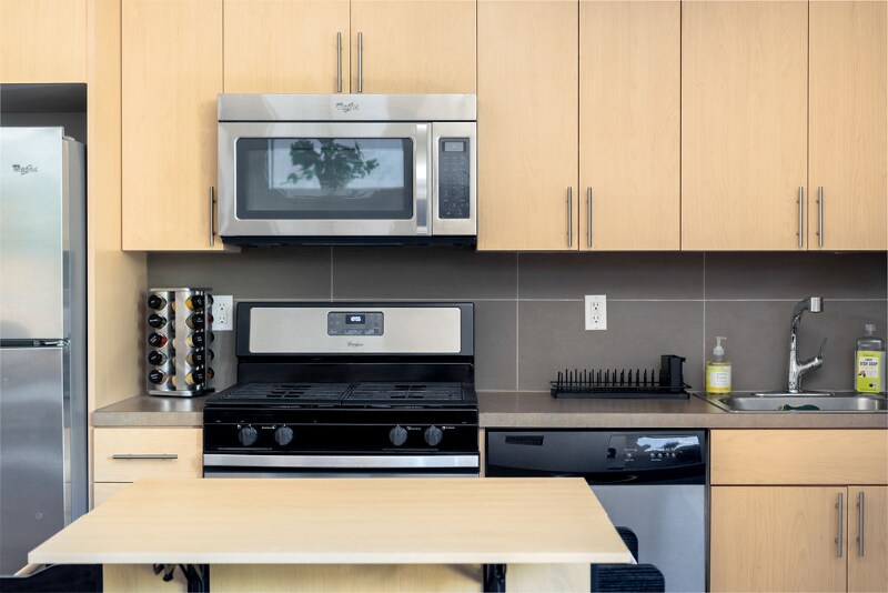 Building Photo - 1607 NW Davis St