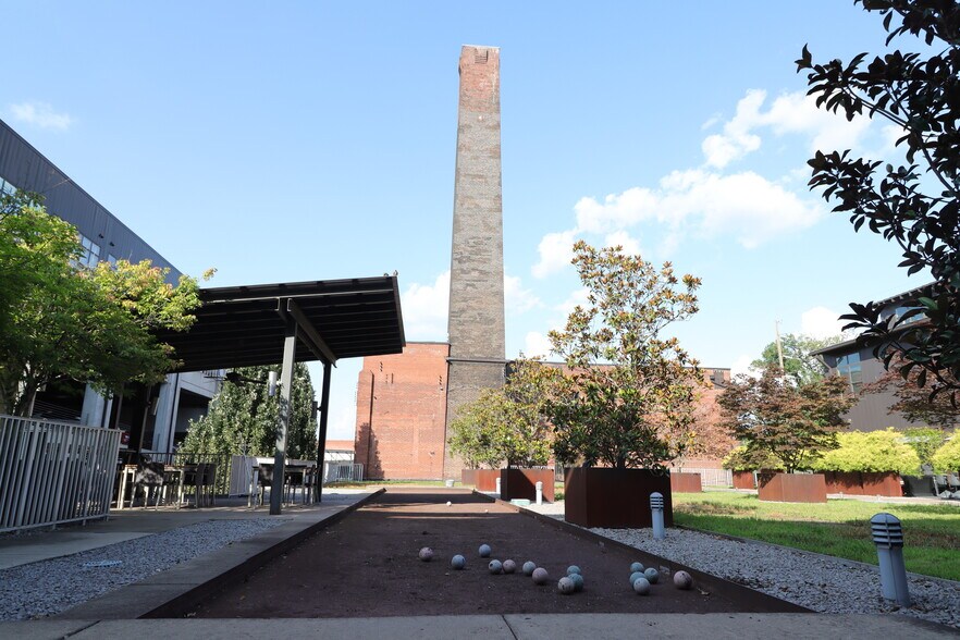 Building Photo - 1350 Rosa L Parks Blvd