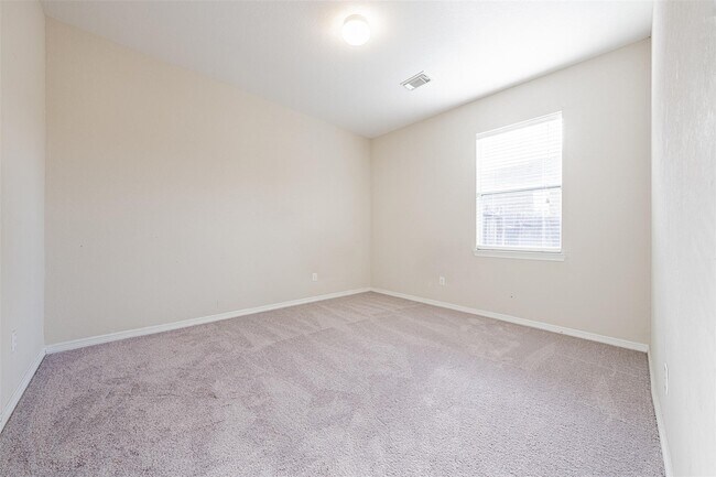 Building Photo - 13727 Charterhouse Way