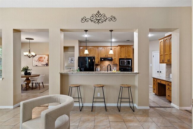 Building Photo - 1502 Azalea Dr