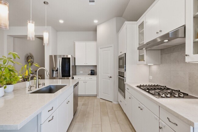 Building Photo - 32080 August Woods Wy