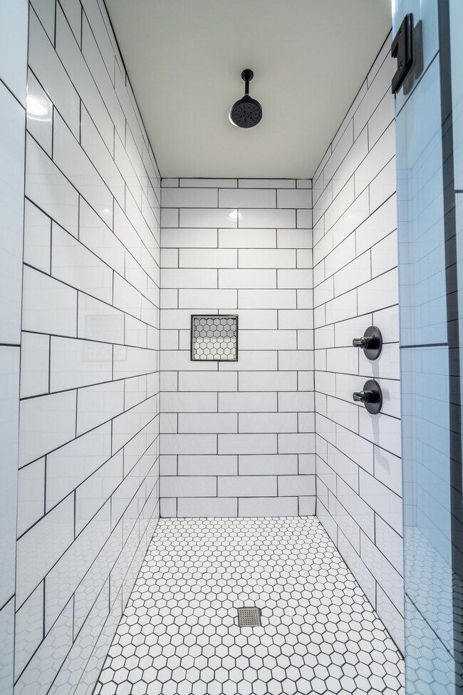 Building Photo - **COMING SOON!  FULLY Renovated Buchanan D...